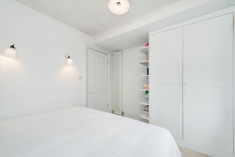 1 bedroom apartment to rent, Kensington High Street London W8