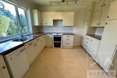 3 bedroom bungalow to rent, Quennell Close, Ashtead KT21