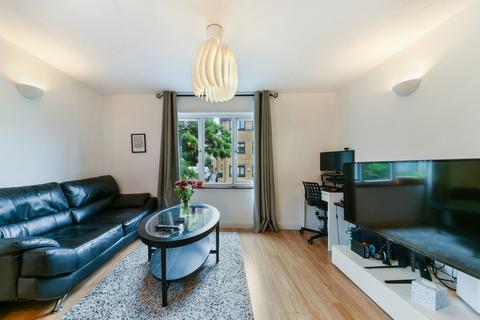 1 bedroom apartment to rent, Transom Square, Isle Of Dogs, London E14