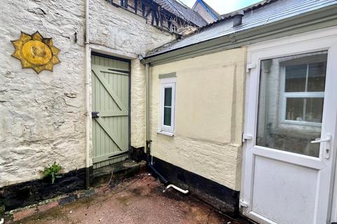 4 bedroom terraced house for sale, Bampton Street, Tiverton, Devon, EX16