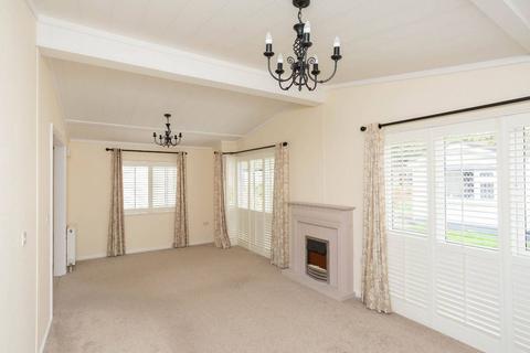 2 bedroom mobile home for sale, Long Pightle, Hemel Hempstead, Chandlers Cross, WD3