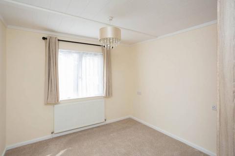 2 bedroom mobile home for sale, Long Pightle, Hemel Hempstead, Chandlers Cross, WD3