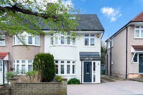 87 Oakdene Avenue, Chislehurst, BR7 6DZ