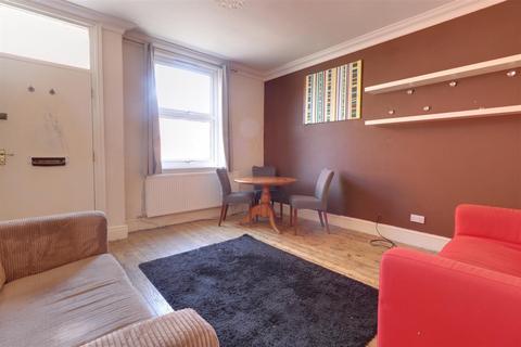 2 bedroom end of terrace house for sale, Aviary Mount, Leeds, West Yorkshire, LS12