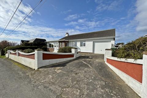 2 bedroom bungalow for sale - Carrick Bay View, Mount Gawne Road, Port St Mary, IM9 5LX