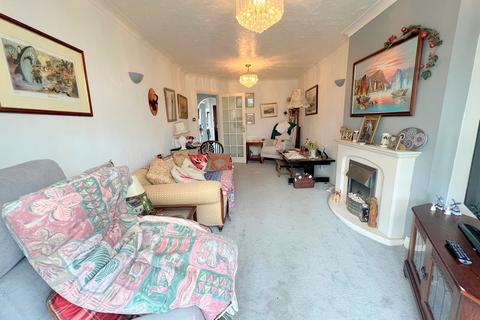 2 bedroom terraced bungalow for sale, Derrybrian Gardens, New Milton, Hampshire. BH25 6LS