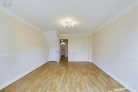 2 bedroom terraced house to rent, Holly Drive, Aylesbury, Buckinghamshire