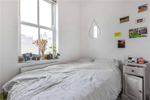 3 bedroom terraced house for sale, Ellesmere Road, London, E3