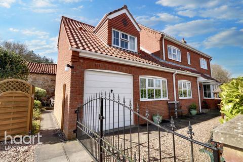 4 bedroom detached house for sale, Magna Mile, Ludford