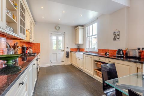 4 bedroom end of terrace house for sale, Roper Road, Canterbury, Kent