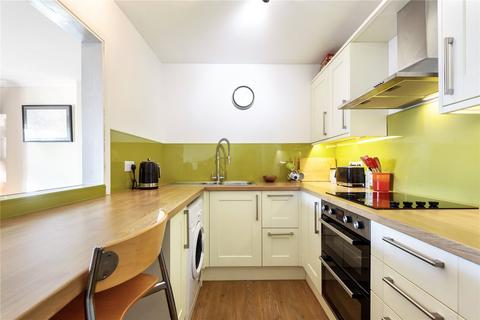 2 bedroom apartment to rent, Milton Gardens, Berkshire RG40