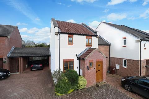 2 bedroom end of terrace house for sale, Swallow Drive, Pool in Wharfedale, Otley, West Yorkshire, UK, LS21
