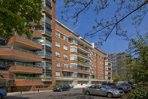 3 bedroom apartment to rent, St James Close, St John's Wood, London, NW8