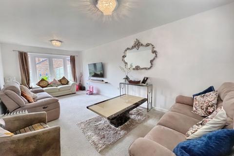 4 bedroom detached house for sale, Moorfield Drive, Killingworth Village, Newcastle upon Tyne, Tyne and Wear, NE12 6BA