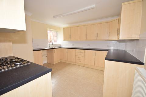 4 bedroom apartment to rent, Fawcett Road Southsea PO4