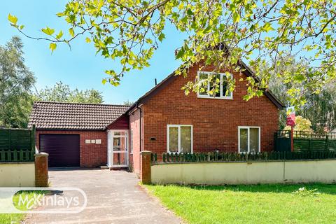 3 bedroom chalet for sale, Orchard Way, Taunton TA1