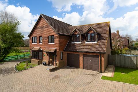 5 bedroom detached house for sale, Homelands Close, Sellindge