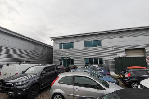 Industrial park to rent, Romford