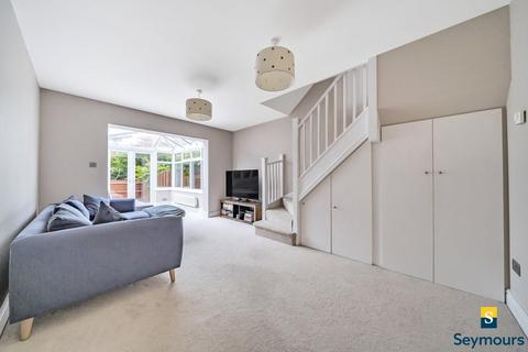 4 Fairborne Way, Guildford, GU2 9GB