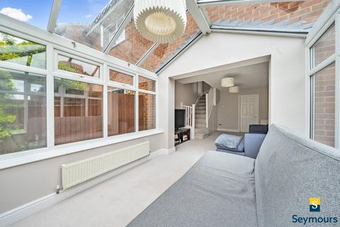 4 Fairborne Way, Guildford, GU2 9GB