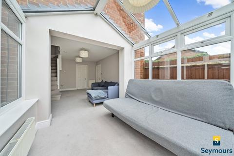 4 Fairborne Way, Guildford, GU2 9GB