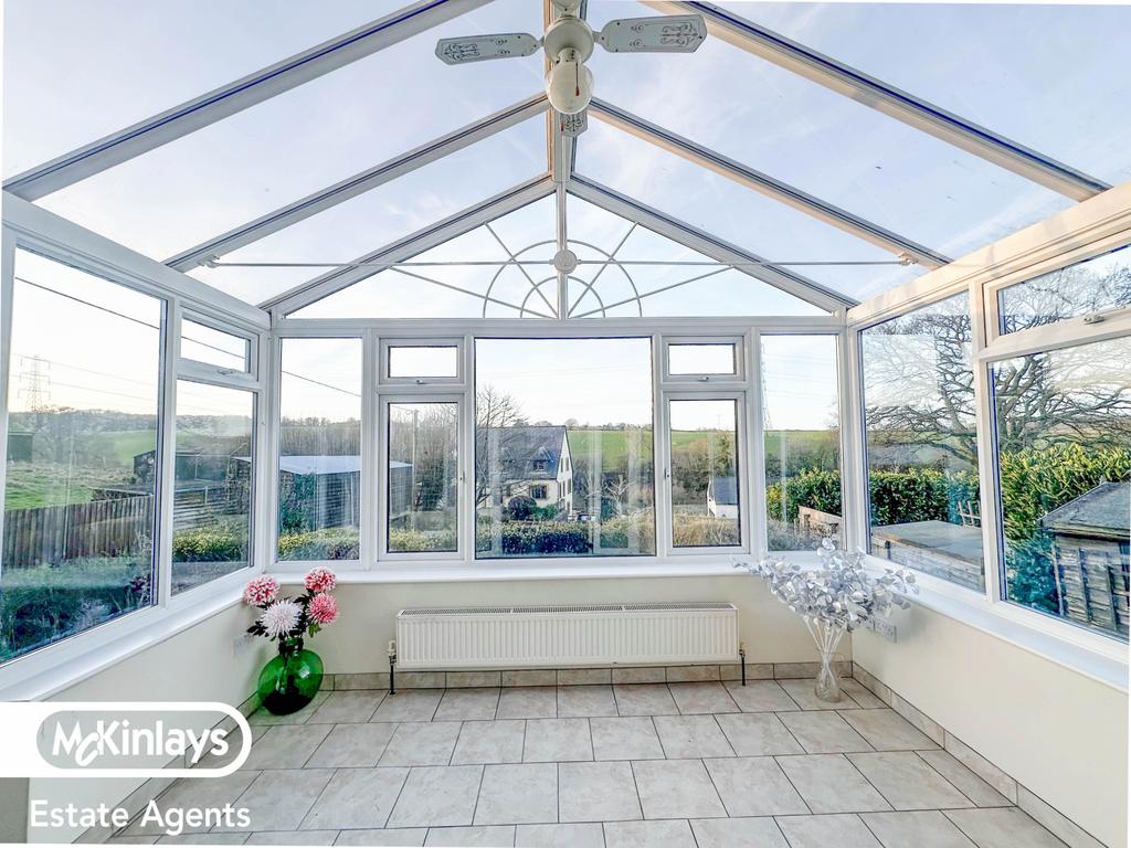 Holywell Lake, Wellington TA21 3 bed detached house for sale £310,000