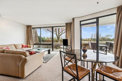 2 bedroom flat for sale, Willow Lodge, River Gardens, London