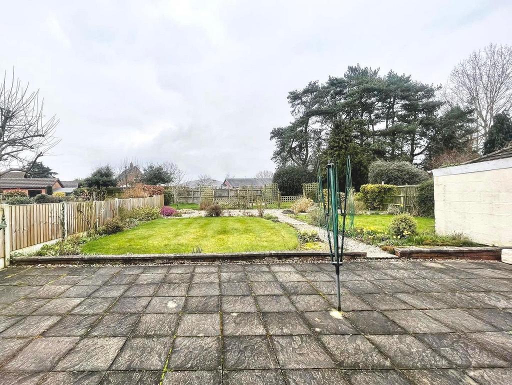 21 Wellgate second garden .jpeg