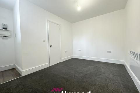 1 bedroom flat to rent, 64 King Street, Thorne DN8