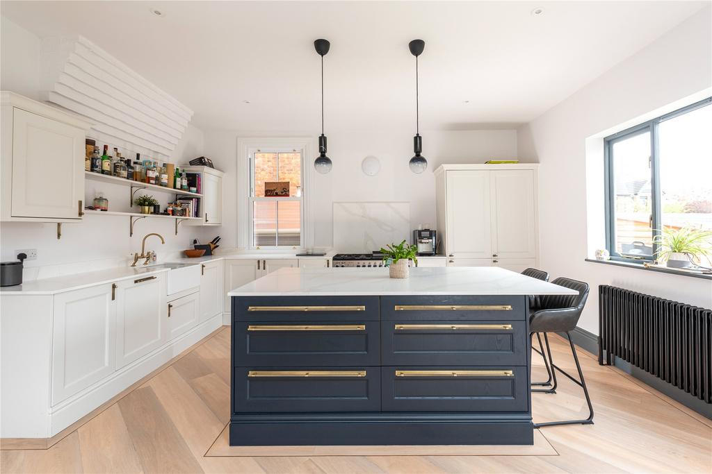 Kitchen/Breakfast Rm