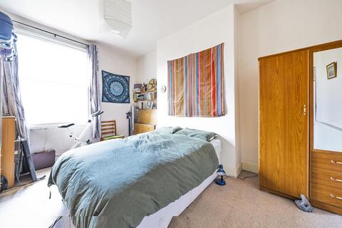 2 bedroom flat for sale, Dulwich Road, Herne Hill