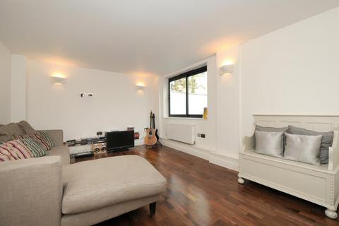 3 bedroom detached house to rent - Charlton Kings Road,  London,  NW5