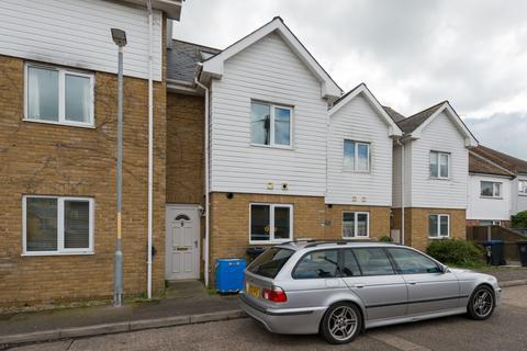 3 bedroom terraced house for sale, Fir Tree Close, Ramsgate, CT11