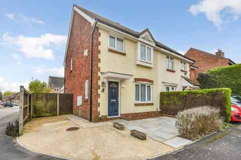 3 bedroom end of terrace house for sale, Wheatear Drive, Petersfield, Hampshire