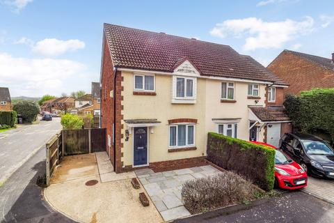 3 bedroom end of terrace house for sale, Wheatear Drive, Petersfield, Hampshire