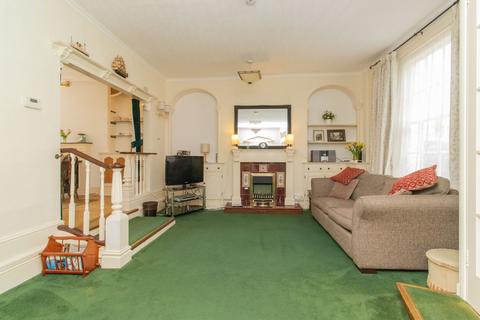 2 bedroom ground floor flat for sale, High Street, St. Peters, CT10