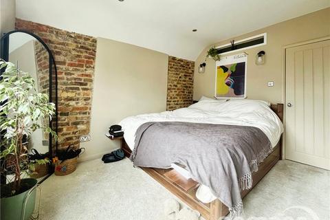 3 bedroom semi-detached house for sale, Badshot Lea Road, Badshot Lea, Farnham