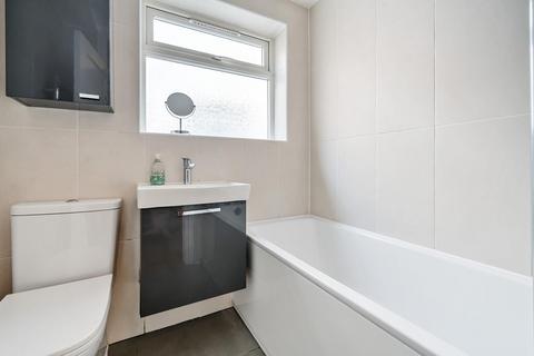 Flat 1, Waveney Court, 49 The Avenue, Beckenham, BR3 5EG