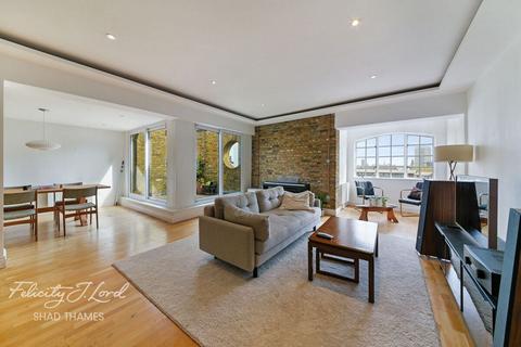 2 bedroom penthouse for sale, The Penthouse, St Saviours Wharf, Shad Thames, SE1