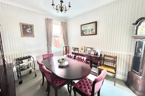 3 bedroom end of terrace house for sale, Motcombe Road, Old Town, Eastbourne, East Sussex, BN21