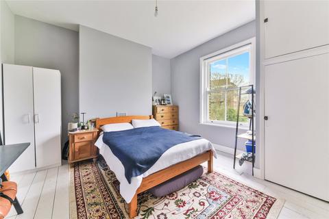 3 bedroom maisonette for sale, Cecilia Road, London, E8