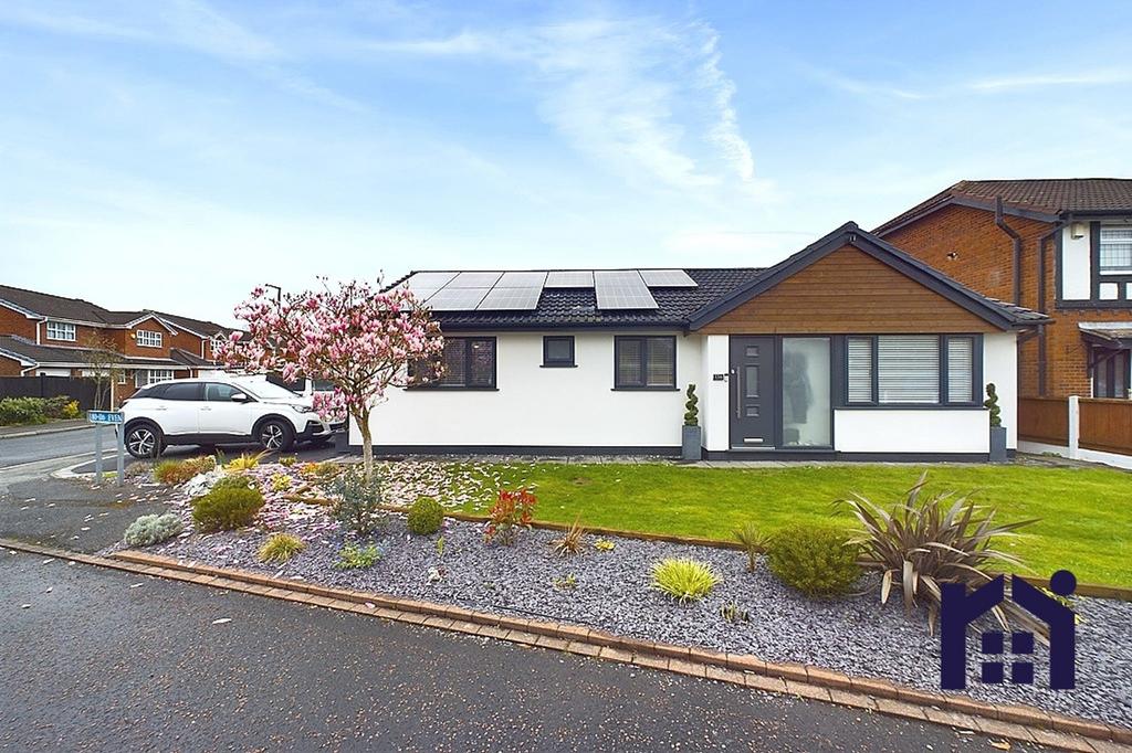 Fossdale Moss, Leyland, PR26 7AT 3 bed detached bungalow for sale £