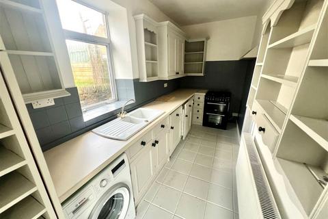 2 bedroom semi-detached house for sale, Green Road, Penistone, Sheffield, S36 6BE