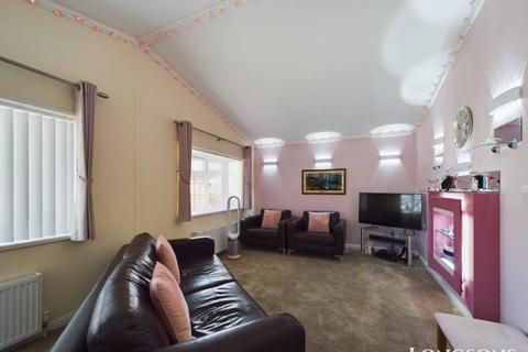 2 bedroom park home for sale, Redhill Residential Park
