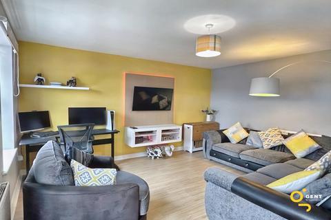 2 bedroom flat for sale, Cannock, Cannock WS12