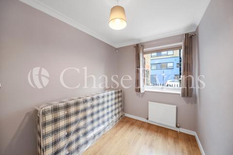 2 bedroom apartment to rent, Horseshoe Close, Docklands, London E14