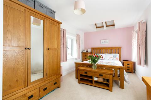 4 bedroom semi-detached house for sale, Church Street, Ringstead, Northamptonshire, NN14