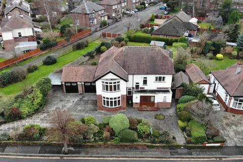 4 bedroom detached house for sale, Oakwood Avenue, Gatley