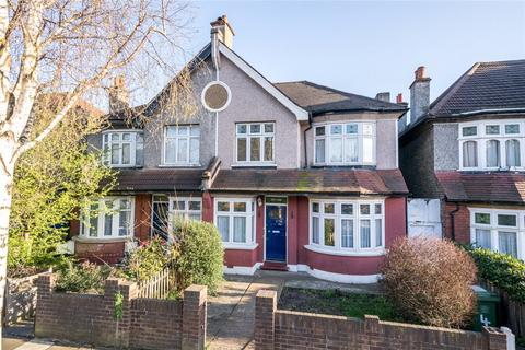 6 Newquay Road, London, SE6 2NS