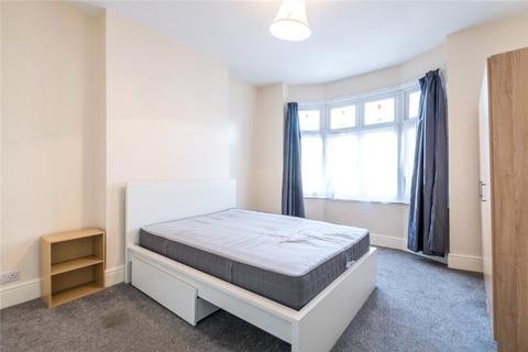 6 Newquay Road, London, SE6 2NS